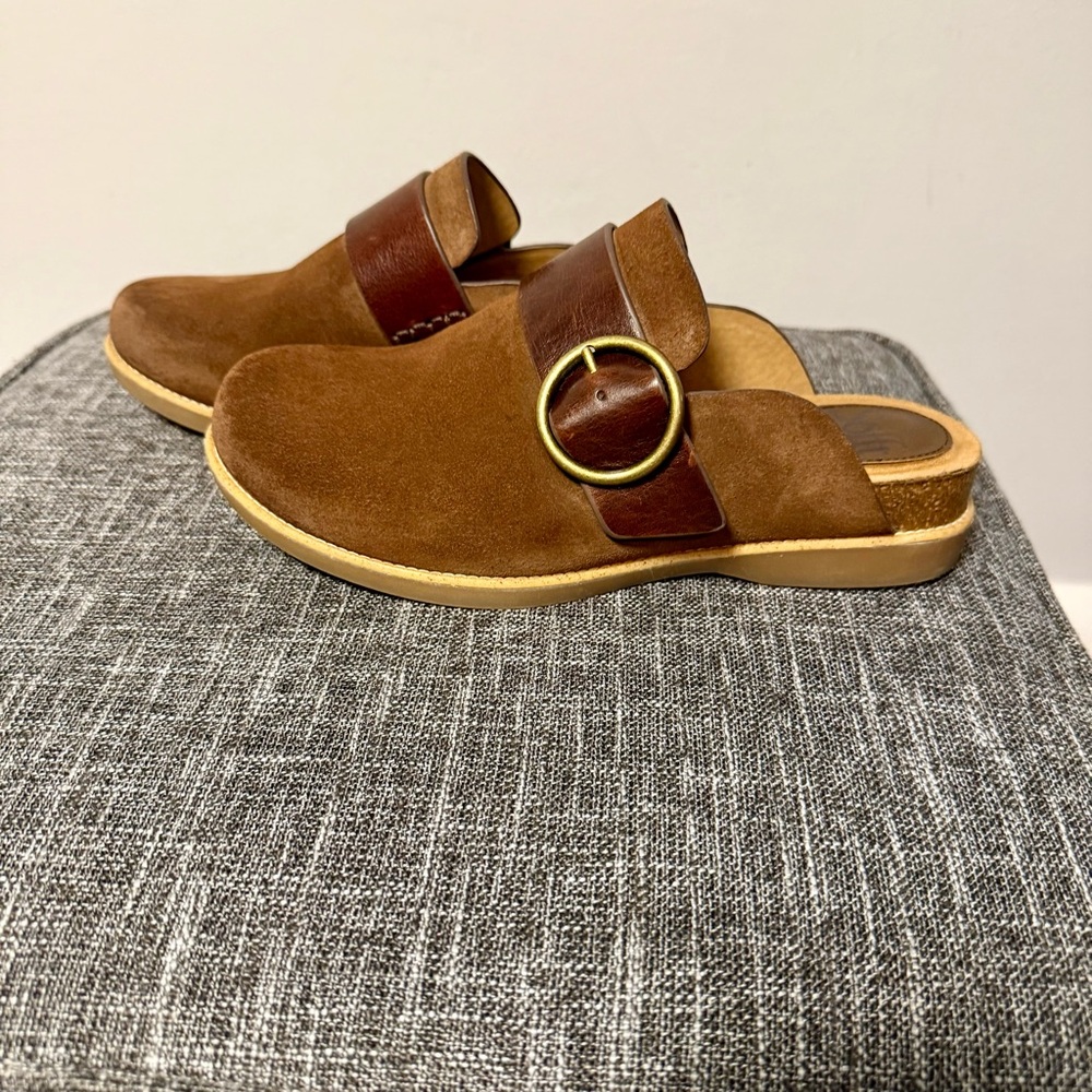 Sofft Billie Clogs, Brown Suede, Size 8, with Buckle - Picture 2 of 14